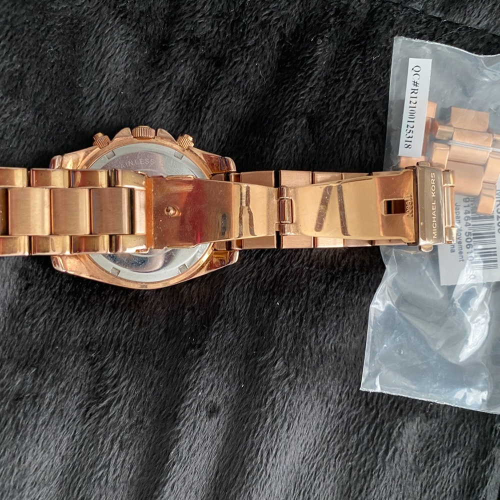 Michael Kors Watch - Picture 2 of 4